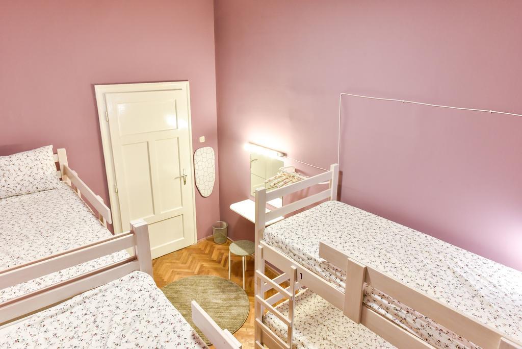 Get Inn Skopje Hostel المظهر الخارجي الصورة